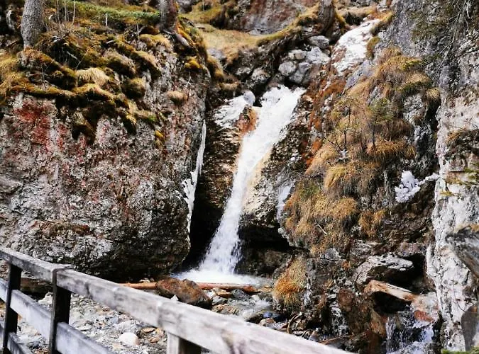 埃帕赫公寓 公寓 *